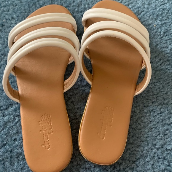 Sandals - Picture 2 of 4